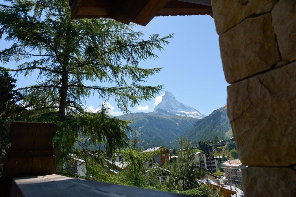 Chalet Kisseye With Heated Pool And Matterhorn Views Apartman Zermatt Szoba fotó
