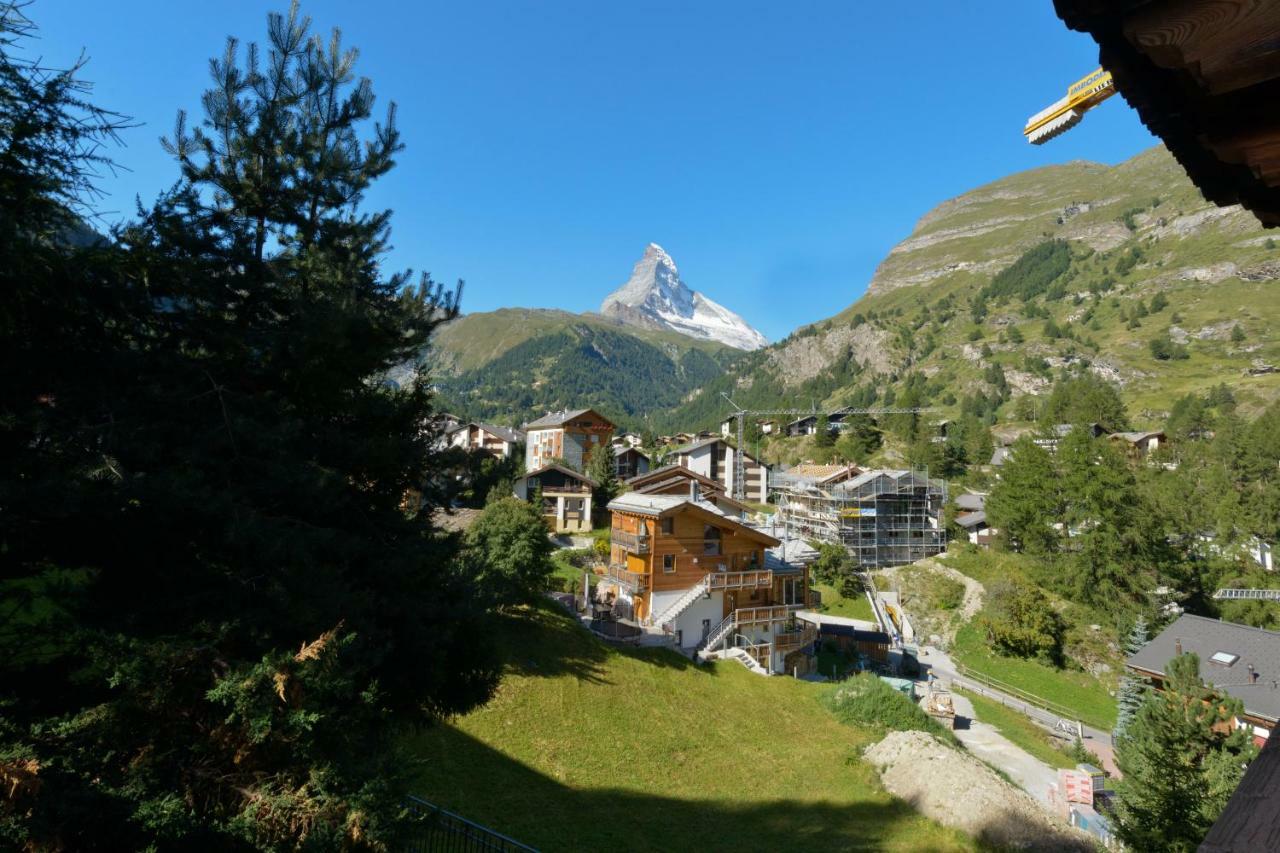 Chalet Kisseye With Heated Pool And Matterhorn Views Apartman Zermatt Kültér fotó